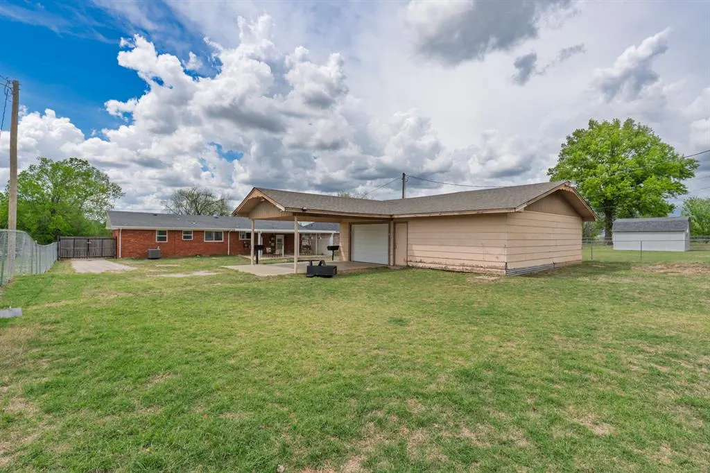 Photo 39 — 3003 N Bell Avenue, Shawnee, OK 74804