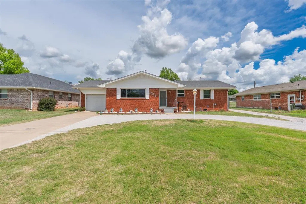 Front exterior — 3003 N Bell Avenue, Shawnee, OK 74804