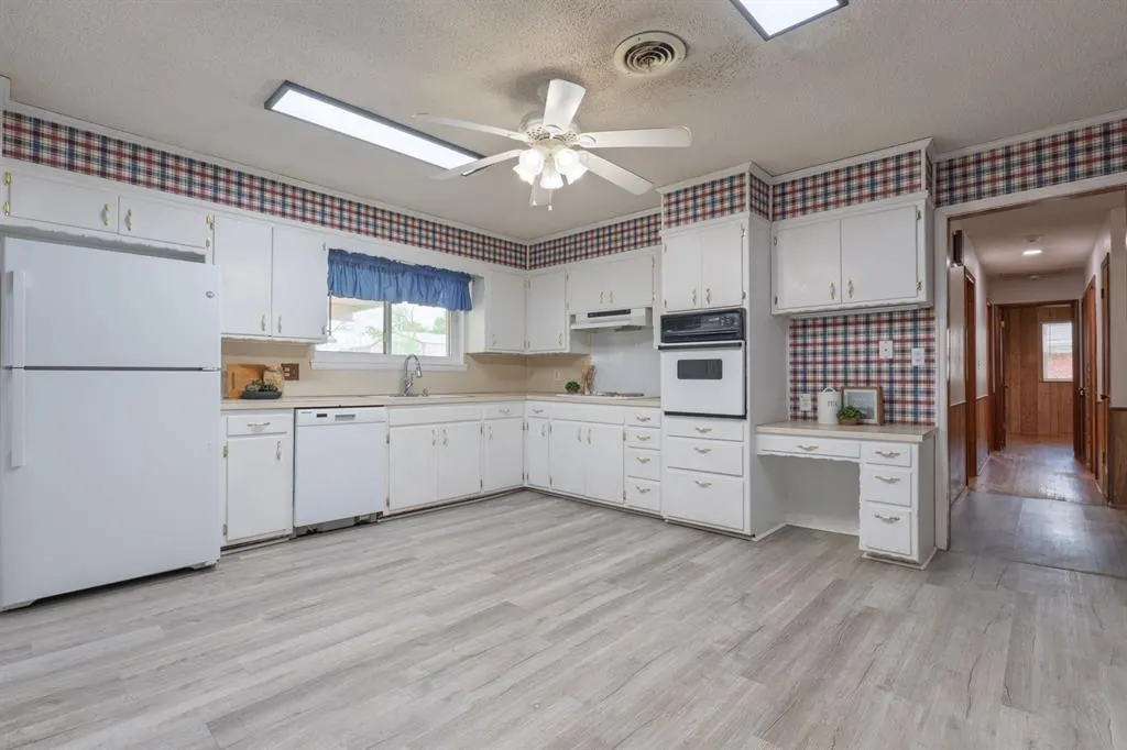 Photo 5 — 3003 N Bell Avenue, Shawnee, OK 74804
