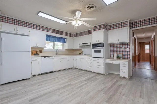 Photo 5 — 3003 N Bell Avenue, Shawnee, OK 74804
