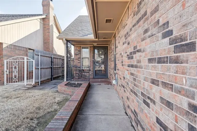 Photo 2 — 4406 S Olie Avenue, Oklahoma City, OK 73109