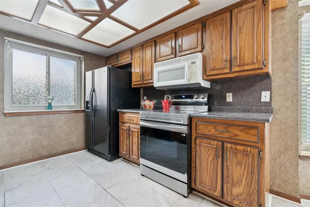 Photo 12 — 4406 S Olie Avenue, Oklahoma City, OK 73109