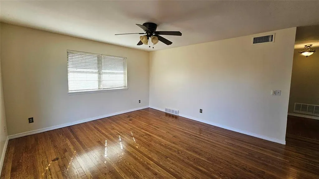 Photo 7 — 4205 NW 60th Street, Oklahoma City, OK 73112