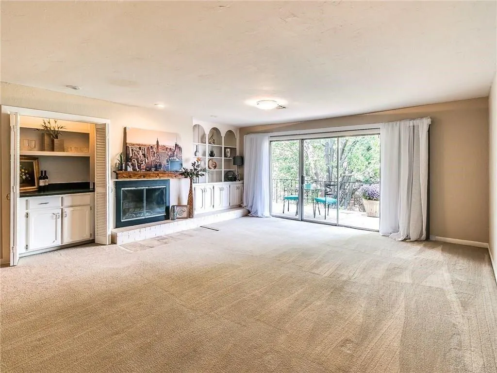 Photo 4 — 1533 Glenbrook Drive, Oklahoma City, OK 73118