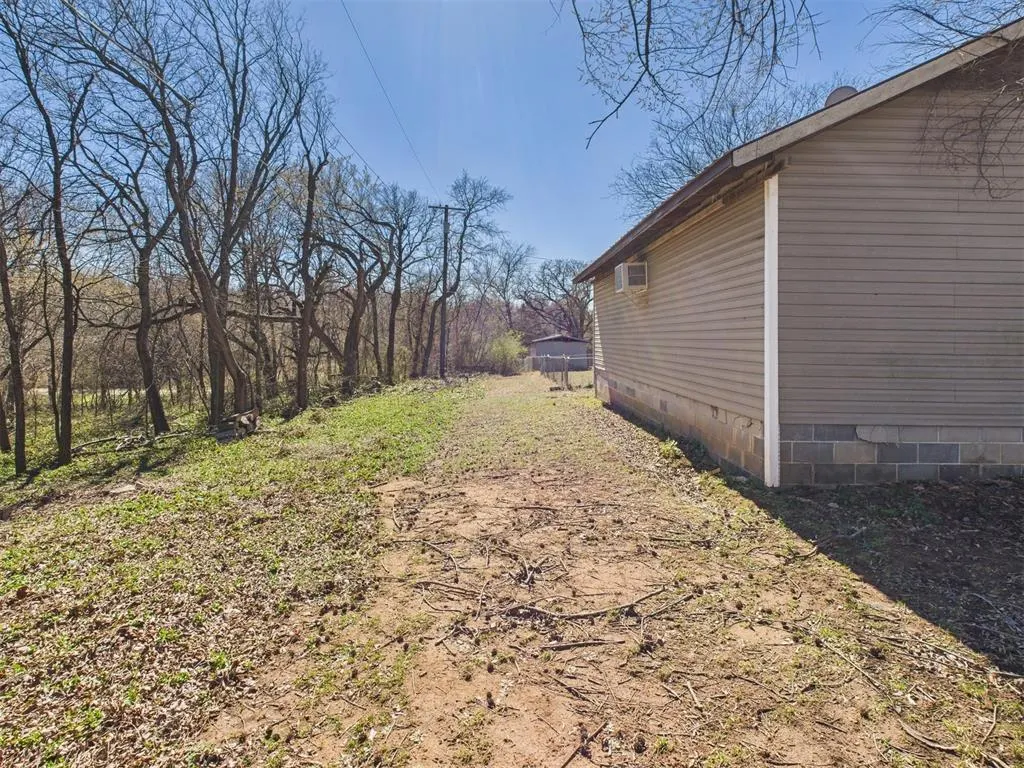 Photo 37 — 410 S Lowe Avenue, Pauls Valley, OK 73075