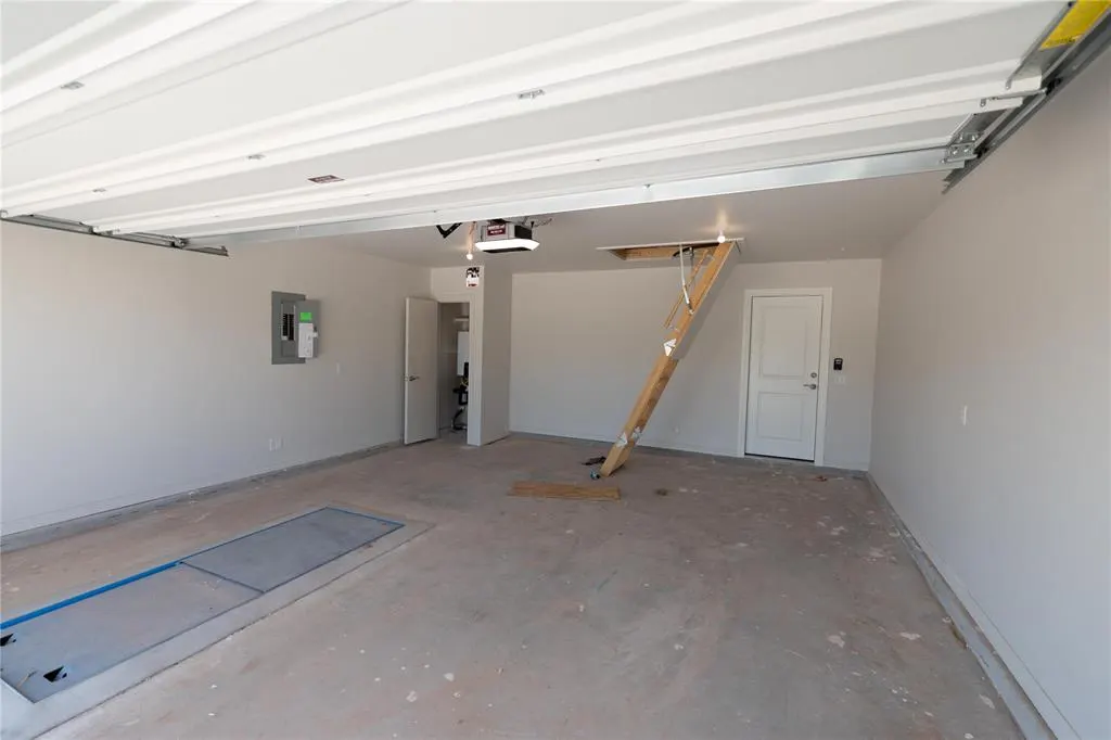 Photo 3 — 8416 Hazelwood Way, Edmond, OK 73034