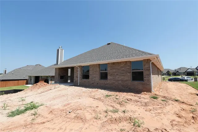 Photo 4 — 8416 Hazelwood Way, Edmond, OK 73034