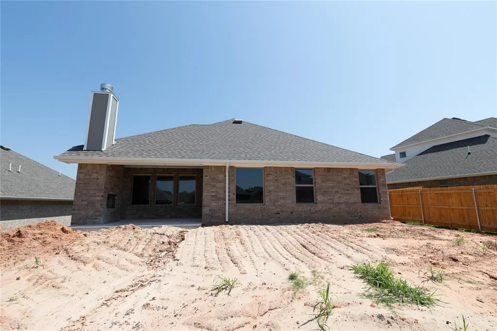 Photo 5 — 8416 Hazelwood Way, Edmond, OK 73034