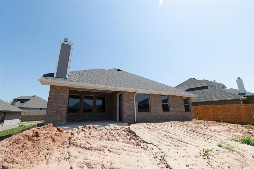 Photo 6 — 8416 Hazelwood Way, Edmond, OK 73034