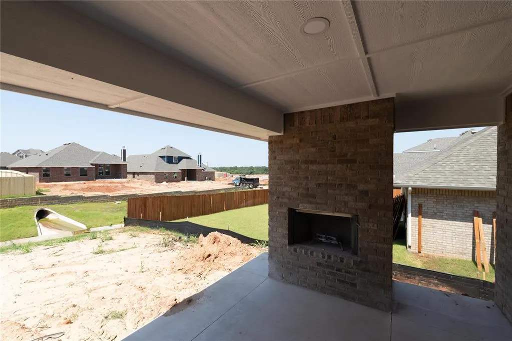 Photo 8 — 8416 Hazelwood Way, Edmond, OK 73034