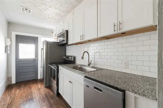 Photo 4 — 2555 NW 20th Street 2555, Oklahoma City, OK 73107