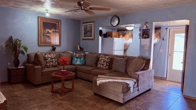 Photo 4 — 329 S 24th Street, Clinton, OK 73601
