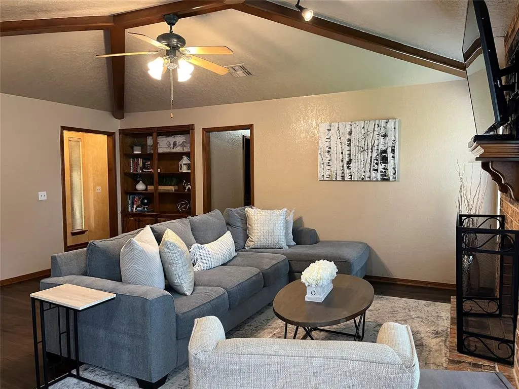 Photo 3 — 512 Cypress Drive, Oklahoma City, OK 73170