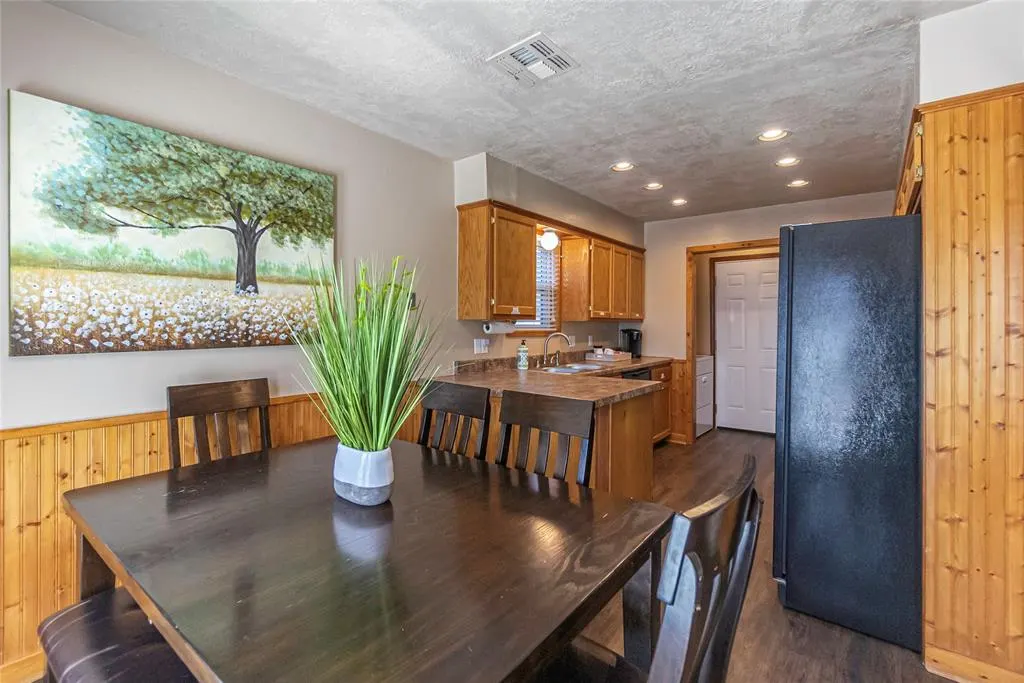 Photo 12 — 512 Cypress Drive, Oklahoma City, OK 73170