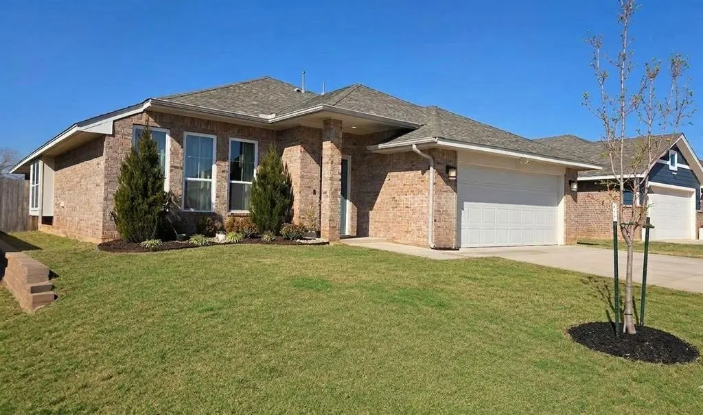Photo 2 — 2310 Arcady Avenue, Norman, OK 73026