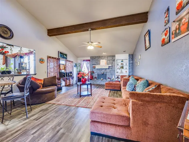 Photo 3 — 6624 Woodridge Avenue, Oklahoma City, OK 73132