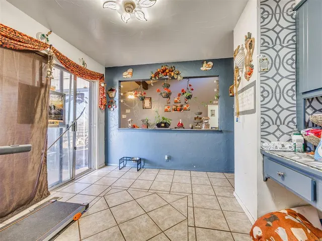 Photo 7 — 6624 Woodridge Avenue, Oklahoma City, OK 73132