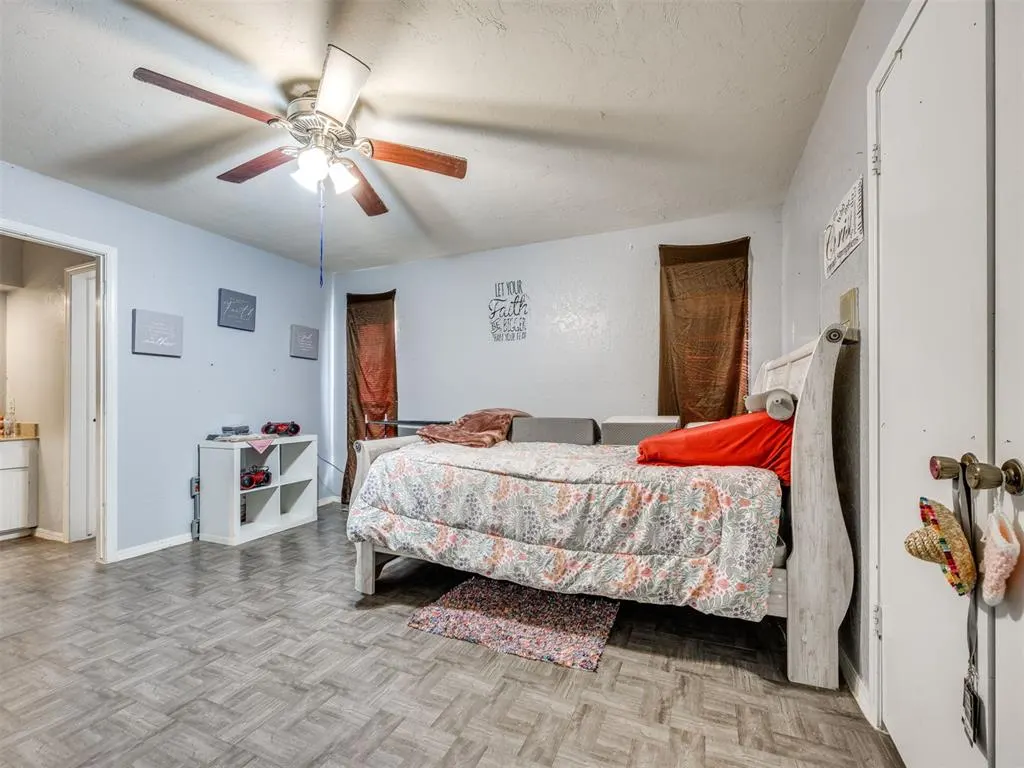 Photo 15 — 6624 Woodridge Avenue, Oklahoma City, OK 73132