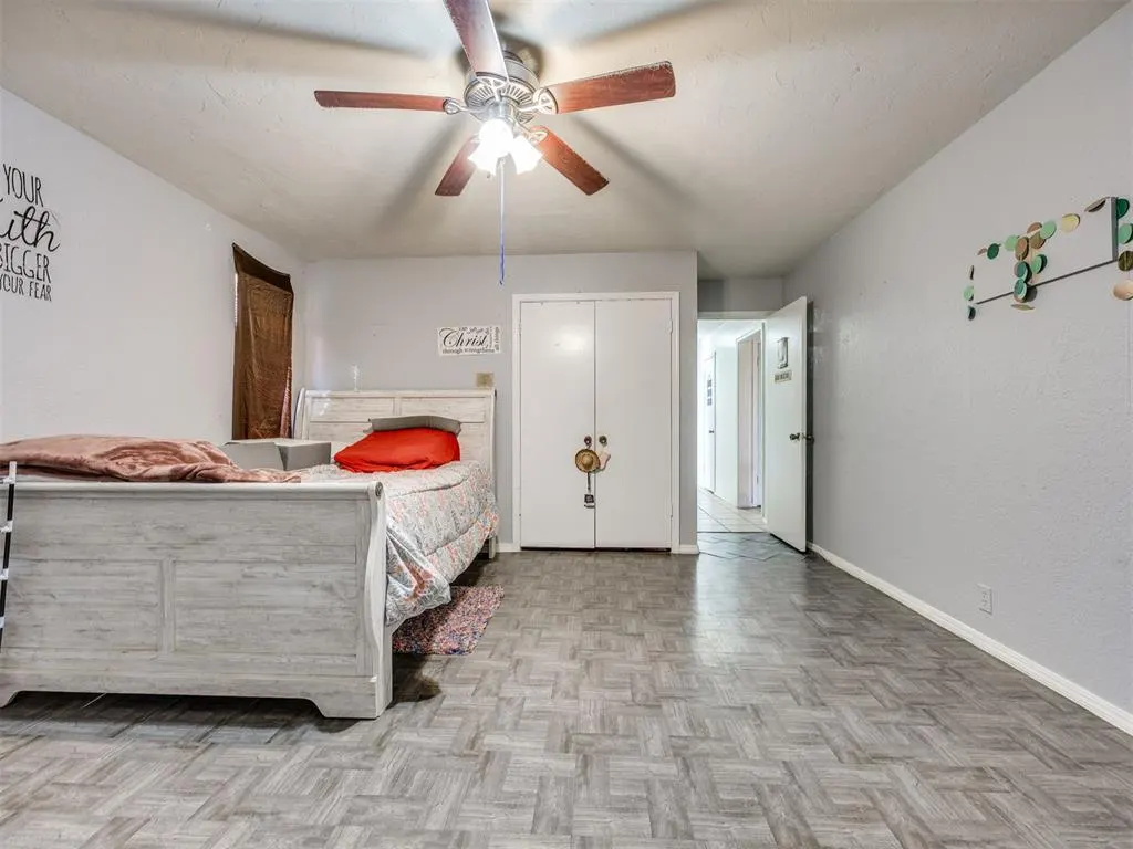 Photo 16 — 6624 Woodridge Avenue, Oklahoma City, OK 73132