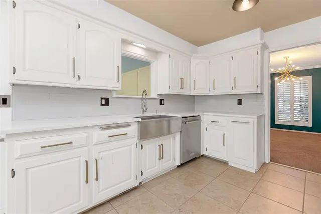 Photo 6 — 12600 Green Valley Drive, Oklahoma City, OK 73120