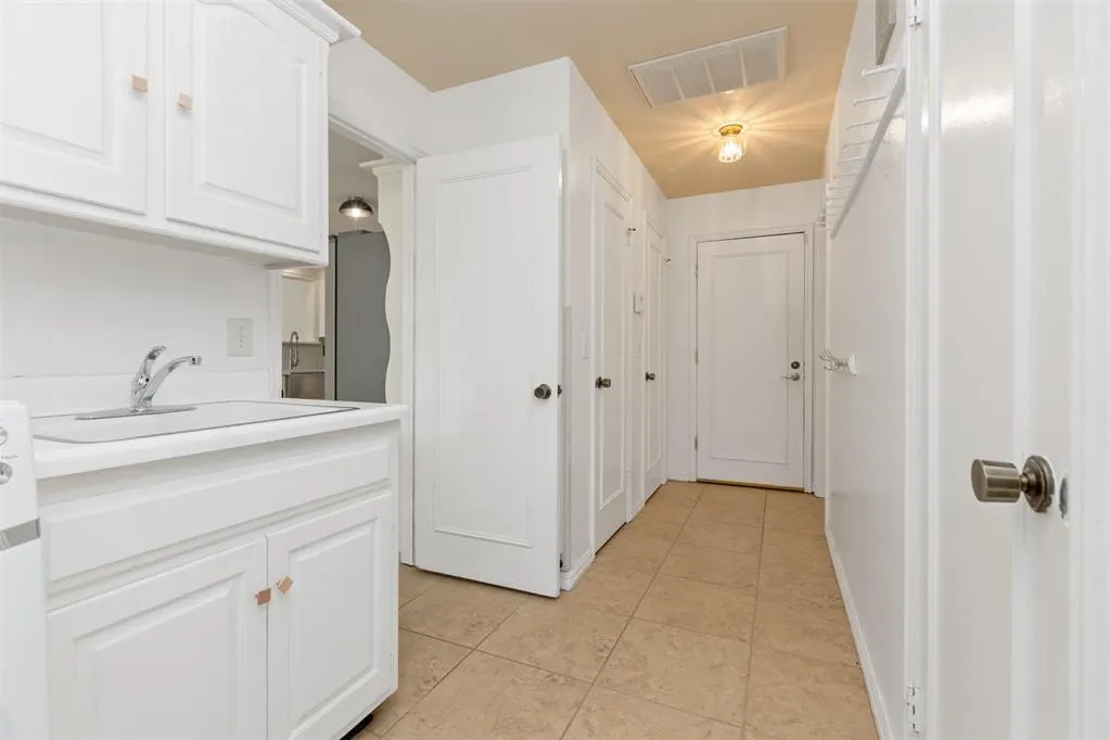 Photo 10 — 12600 Green Valley Drive, Oklahoma City, OK 73120