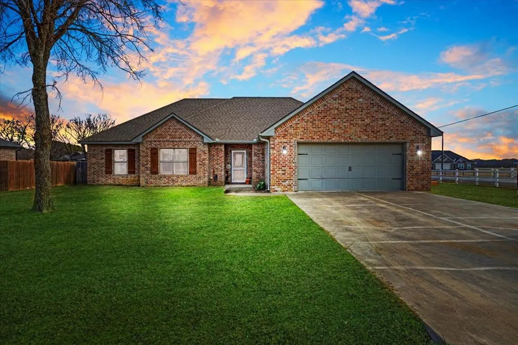Front exterior — 597 Edgewood Circle, Durant, OK 74701