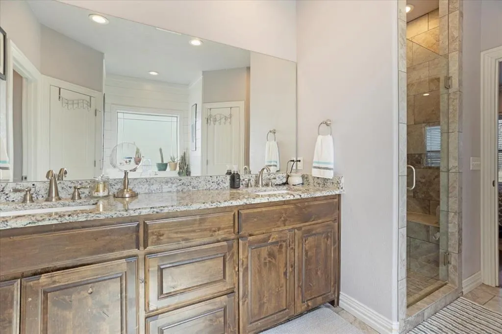 Photo 17 — 597 Edgewood Circle, Durant, OK 74701