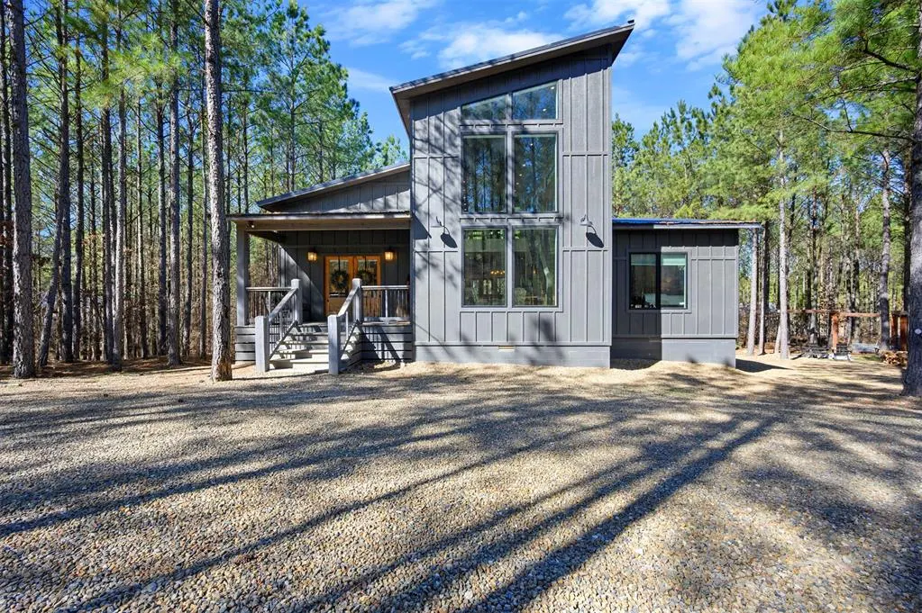 Front exterior — 135 Lost Creek Trail, Broken Bow, OK 74728