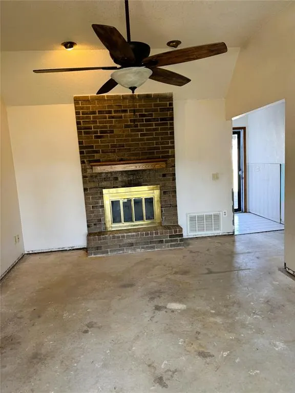Photo 5 — 2007 Mary Avenue, Seminole, OK 74868