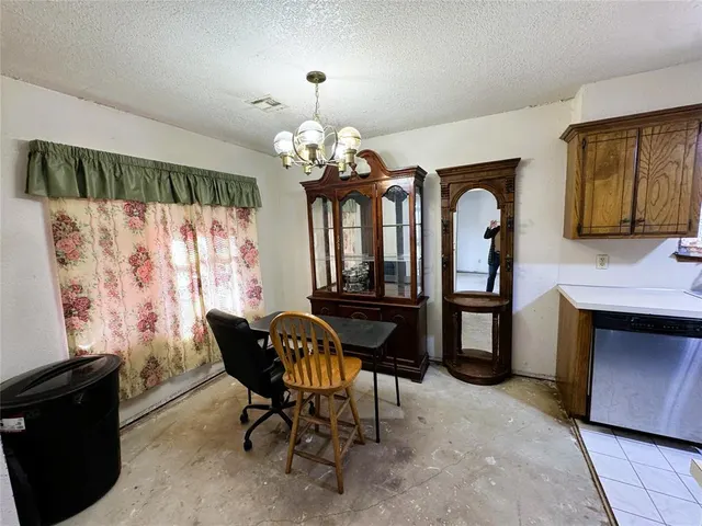 Photo 8 — 2007 Mary Avenue, Seminole, OK 74868