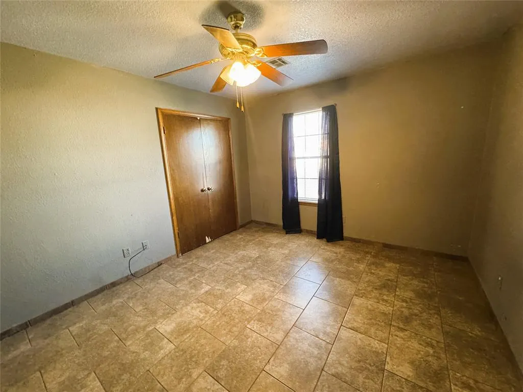 Photo 9 — 2007 Mary Avenue, Seminole, OK 74868