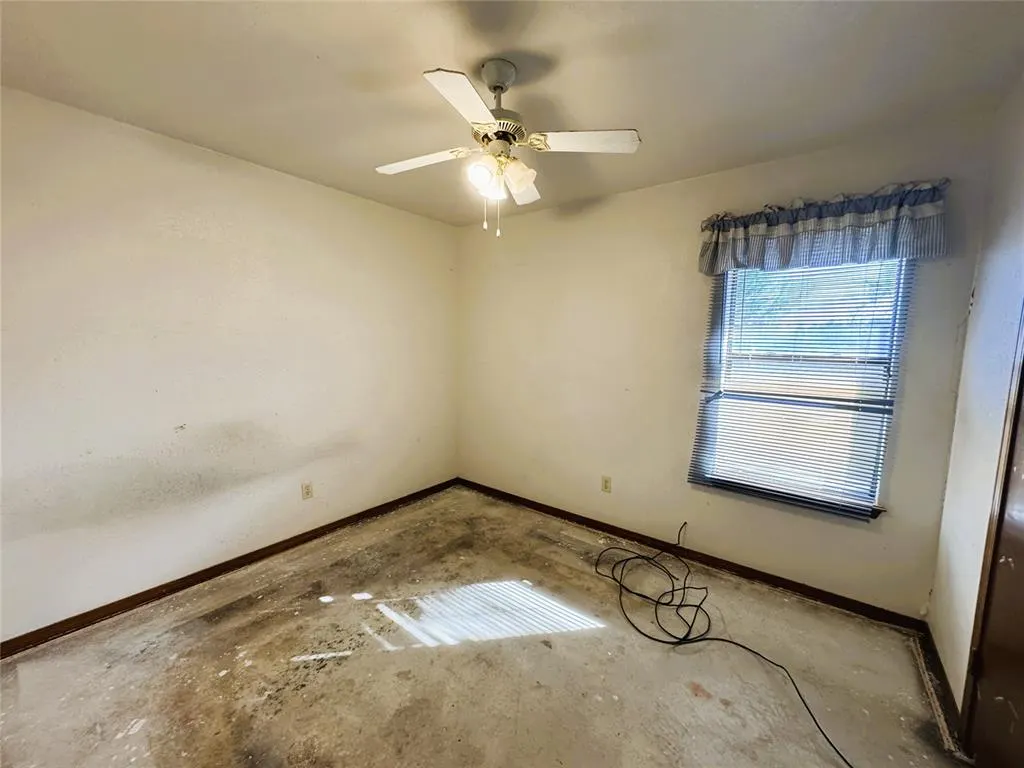 Photo 14 — 2007 Mary Avenue, Seminole, OK 74868