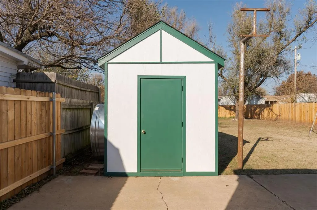 Photo 11 — 7117 NW 45th Street, Bethany, OK 73008