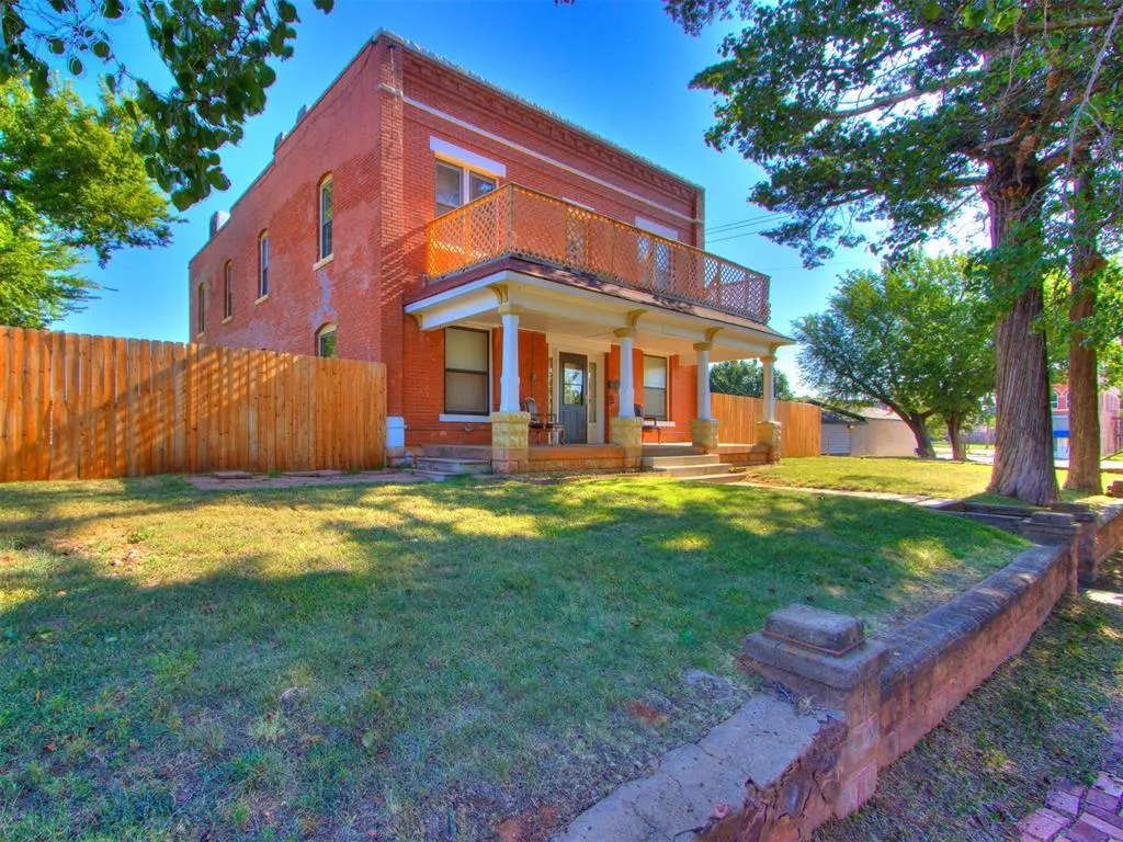 Front exterior — 316 W Vilas Avenue, Guthrie, OK 73044