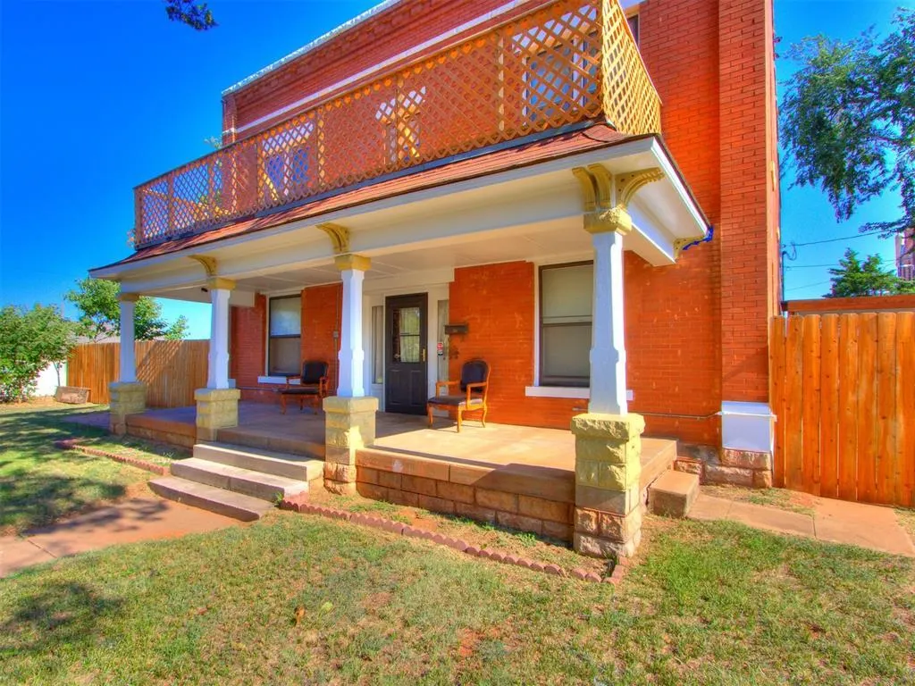 Photo 2 — 316 W Vilas Avenue, Guthrie, OK 73044