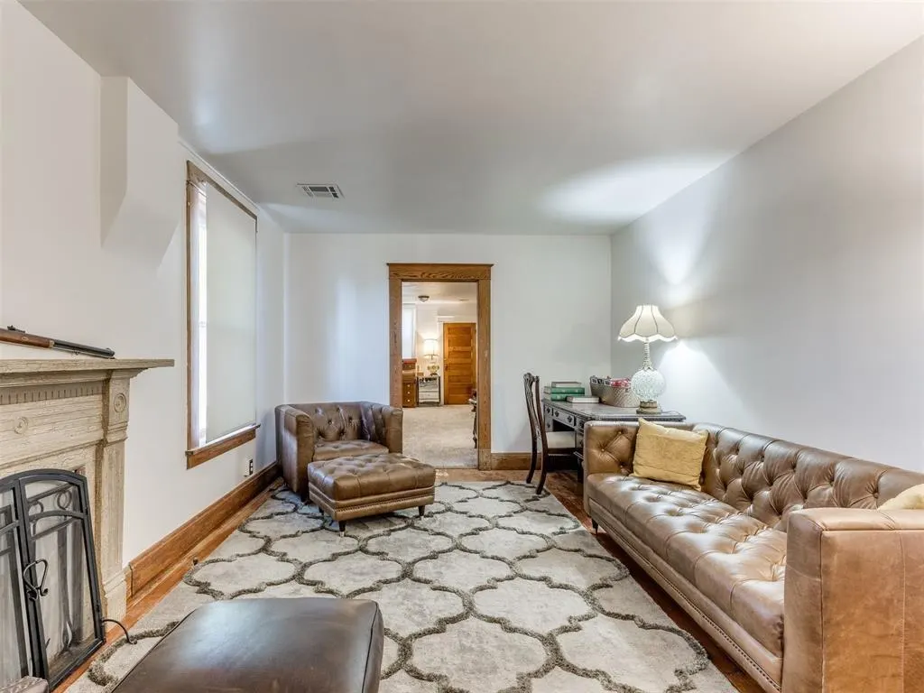 Photo 4 — 316 W Vilas Avenue, Guthrie, OK 73044