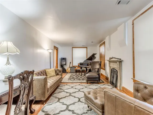 Photo 5 — 316 W Vilas Avenue, Guthrie, OK 73044