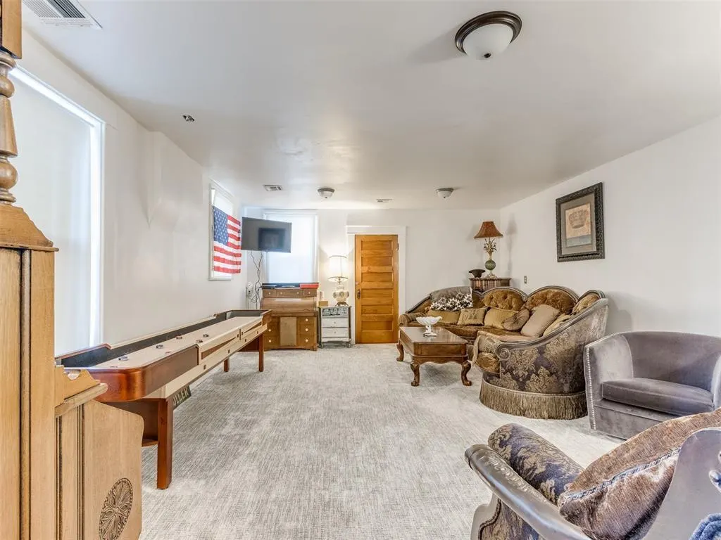 Photo 7 — 316 W Vilas Avenue, Guthrie, OK 73044