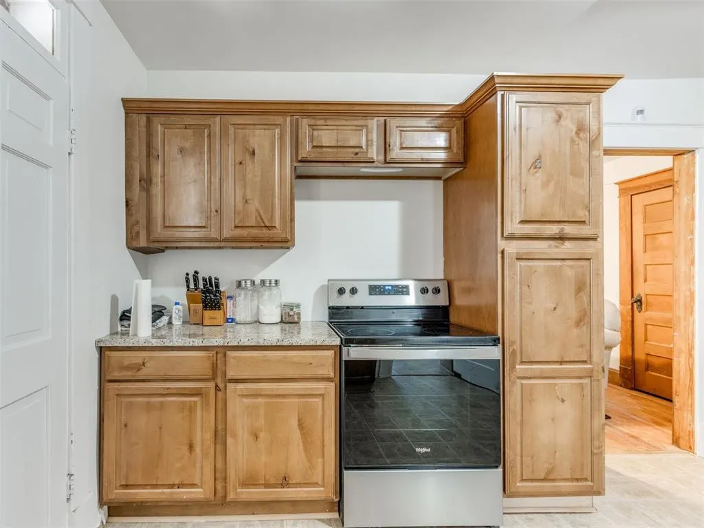 Photo 36 — 316 W Vilas Avenue, Guthrie, OK 73044