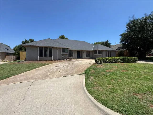 Photo 2 — 11305 Quail Creek Road, Oklahoma City, OK 73120
