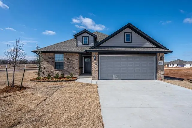 Front exterior — 1921 Sage Valley Terrace, Yukon, OK 73099