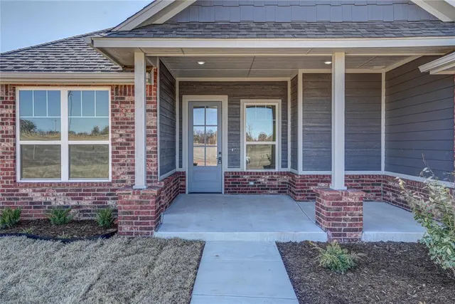 Photo 5 — 140 Meadowlark Lane, Blanchard, OK 73010