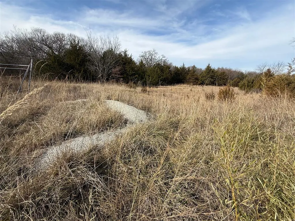 Photo 3 — 10423 103rd Street, Lexington, OK 73051
