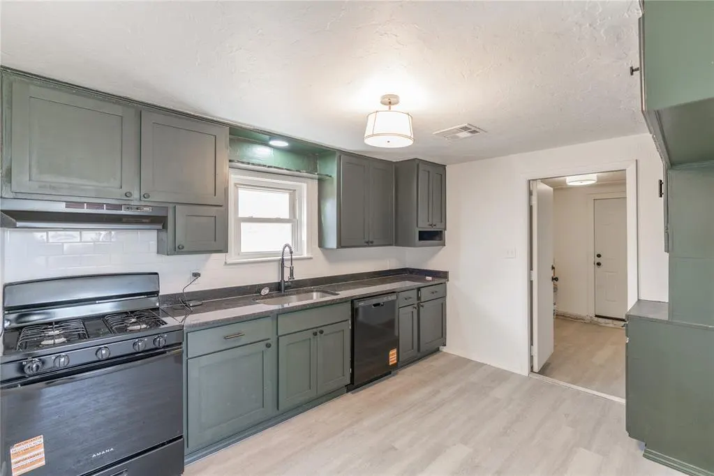Photo 10 — 3105 Wright Avenue, Spencer, OK 73084