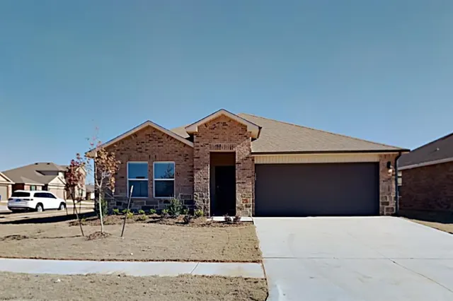 Photo 2 — 4200 Colt Drive, Mustang, OK 73064