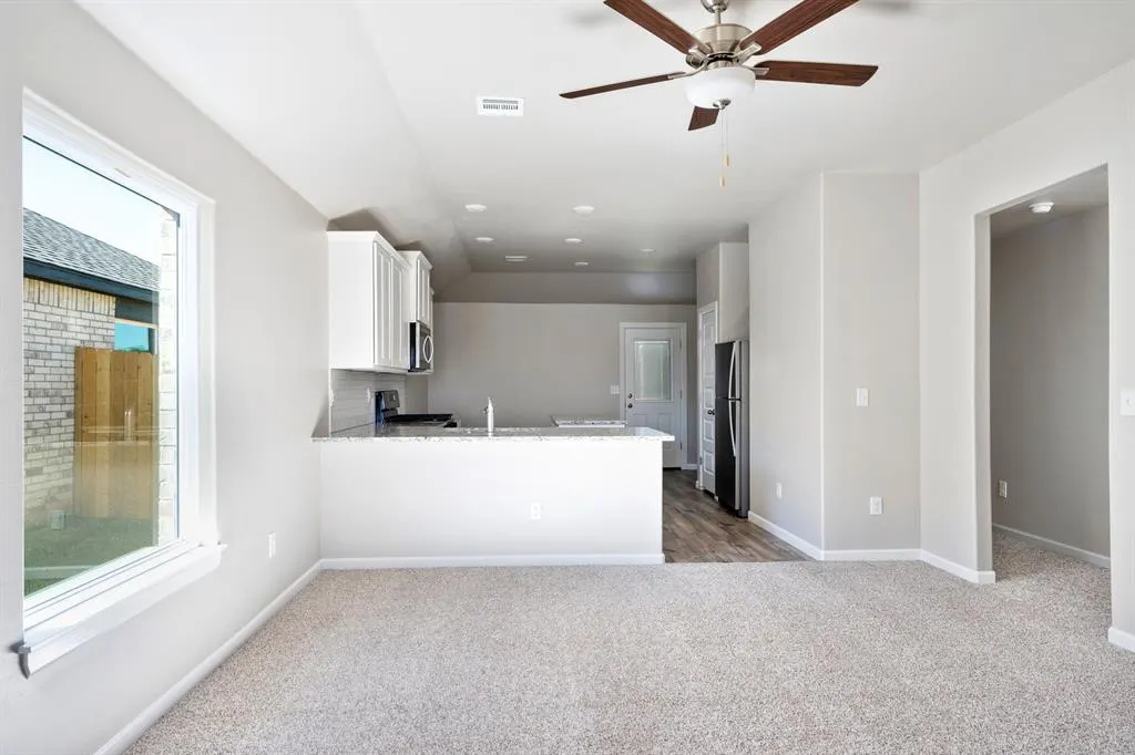 Photo 4 — 12728 Carrara Lane, Yukon, OK 73099