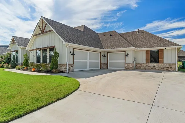 Photo 2 — 12825 Parkside Drive, Oklahoma City, OK 73173