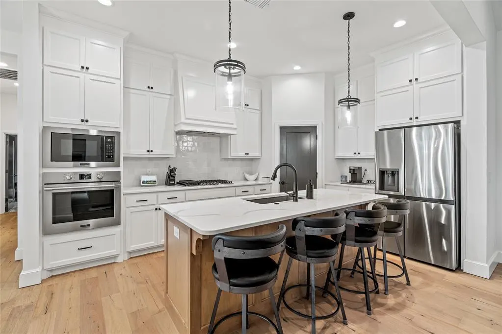 Photo 6 — 12825 Parkside Drive, Oklahoma City, OK 73173