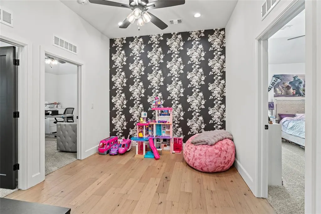 Photo 14 — 12825 Parkside Drive, Oklahoma City, OK 73173