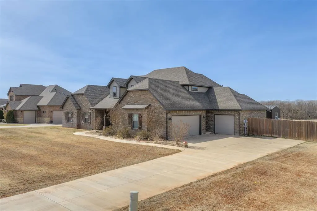 Photo 6 — 13675 Creek View Drive, Edmond, OK 73025